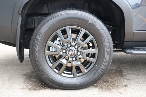 Toyota Land Cruiser BRAND NEW COMMERCIAL WITH A OEM REAR SEAT CONVERSION 11