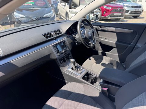 Volkswagen Passat SE TDI BLUEMOTION TECHNOLOGY DSG 12