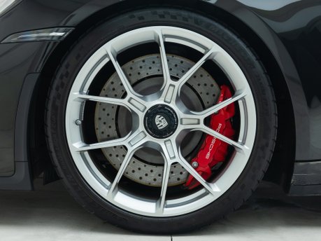 Porsche 911 GT3 TOURING (992) 