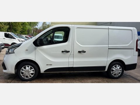 Renault Trafic 1.6 dCi 27 Business+ Panel Van 5dr Diesel Manual SWB Standard Roof Euro 6 ( 5