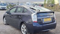 Toyota Prius 1.8 VVT-h T Spirit Hatchback 5dr Petrol Hybrid CVT Euro 5 (s/s) (136 ps) 4