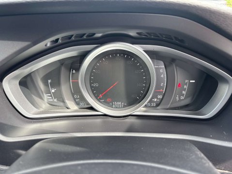 Volvo V40 1.5 T2 Inscription Hatchback 5dr Petrol Auto Euro 6 (s/s) (122 ps) 24