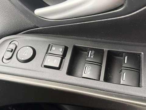 Honda Civic 1.6 Civic i-DTec Black Edition 5dr 27