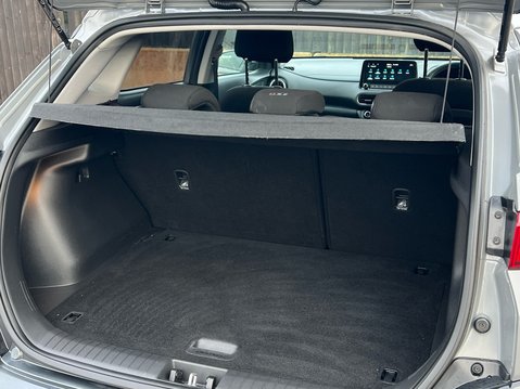 Hyundai KONA T-GDI PREMIUM MHEV 40