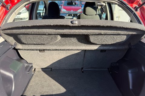 Toyota Yaris 1.3 VVT-I TR LOOK! JUST 38000 MILES! LOW INSURANCE! AIR CON 26