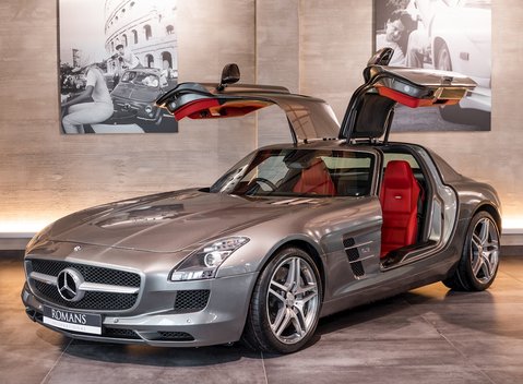 Mercedes-Benz SLS AMG 5