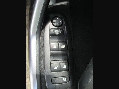 Peugeot 2008 1.2 PureTech Allure Premium Euro 6 (s/s) 5dr 43
