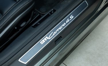 Porsche 911 Carrera 4S (992) 25