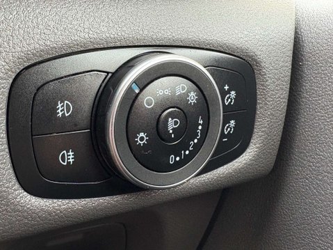 Ford Transit Custom 2.0 300 EcoBlue Limited Panel Van 5dr Diesel Manual L2 H1 Euro 6 (s/s) (130 36