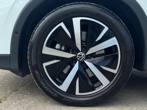 Volkswagen Tiguan 2.0 TDI Elegance DSG Euro 6 (s/s) 5dr 9
