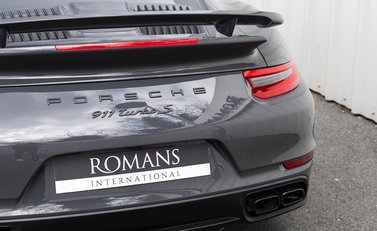 Porsche 911 Turbo S (991.2) 26