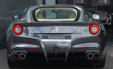 Ferrari F12 Berlinetta 5