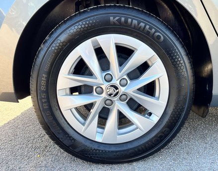 Skoda Fabia 1.0 Fabia SE Comfort TSi Semi-Auto 5dr 14