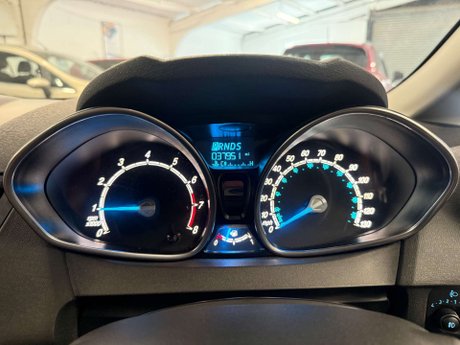 Ford Fiesta 1.0T EcoBoost Zetec Hatchback 5dr Petrol Powershift Euro 5 (100 ps) 27