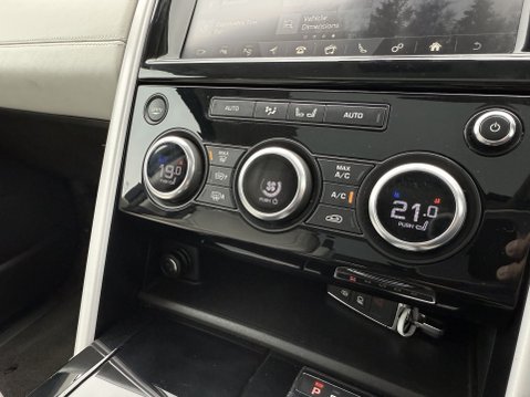 Land Rover Discovery TD6 HSE LUXURY 41
