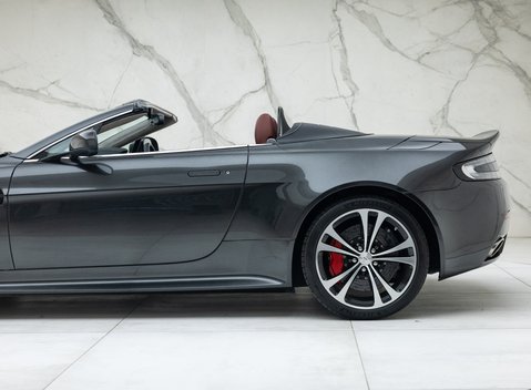 Aston Martin V12 Vantage ROADSTER 56