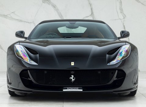 Ferrari 812 Superfast 4