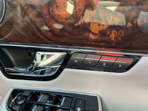 Jaguar XJ 3.0d V6 Premium Luxury 4dr Auto 25