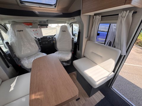 Pilote P740FGJ Evidence 2025 MODEL 45