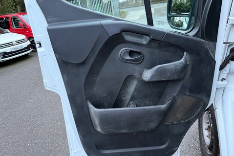 Renault Master 35 L3H3 LONG WHEEL BASE - REVERSE CAMERA - NEW MOT - FULL SERVICE HISTORY 21