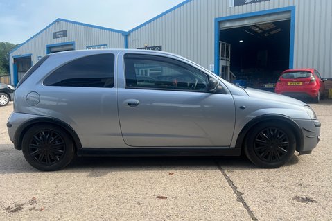 Vauxhall Corsa SXI PLUS 16V TWINPORT -PART EX TO CLEAR - MOT FEB 2027 -BLUETOOTH 6