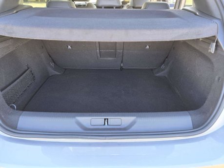 Peugeot 308 1.2 PureTech Allure Premium Hatchback 5dr Petrol EAT Euro 6 (s/s) (130 ps) 32