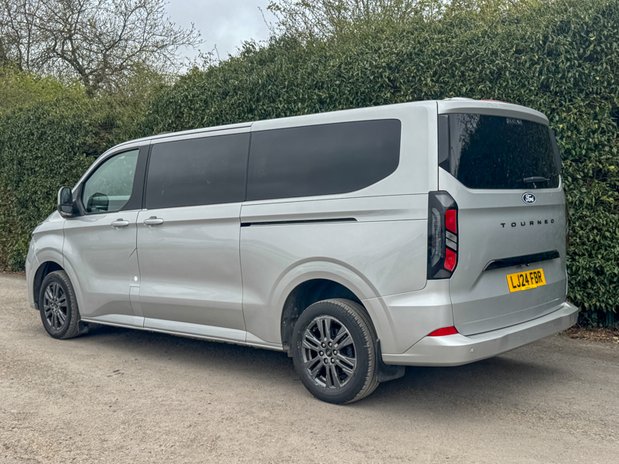 Ford Tourneo Custom Titanium Luxe | 9 Seat | Auto | L2 LWB | 320 | Euro 6 | £31,993 + vat 33