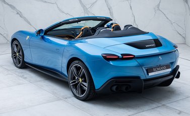 Ferrari Roma SPIDER 9