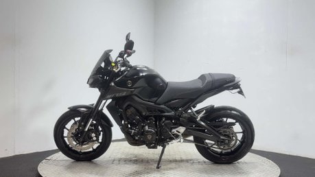 Yamaha MT-09 ABS 2020 ONLY 8K 2 OWNER AKRAPOVIC QUICKSHIFTER FSH 900CC NAKED 4