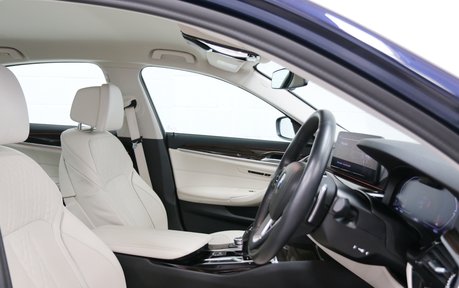 BMW 5 Series 530d xDrive SE MHEV - Nappa Leather, Comfort Plus Pack, Adaptive Cruise, HK 22