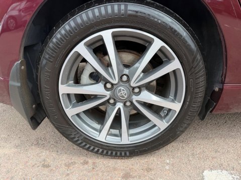 Toyota Avensis 2.0 D-4D Icon Business Edition Tourer Euro 5 5dr 62