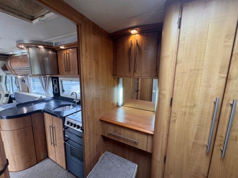 Auto-Trail Grande Frontier 44