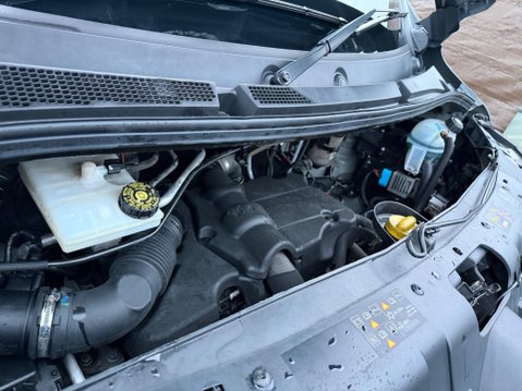 Renault Master 2.3 dCi 35 Business+ Panel Van 4dr Diesel Manual FWD LWB Medium Roof Euro 6 18