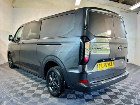 Ford Transit Custom 2.5 320 Duratec 11.8kWh Limited Crew Van Auto L2 H1 Euro 6 5dr 5
