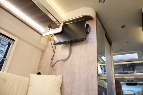 Fiat Ducato Laika 646 ECOVIP 180 BHP Auto huge factory upgrades cost new £98K    36