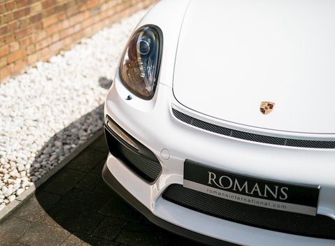 Porsche Cayman GT4 24