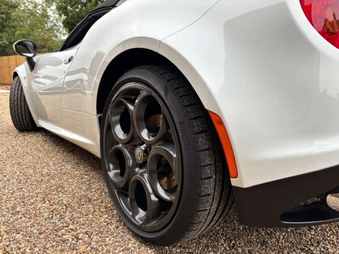 Alfa Romeo 4C 1.7 4c TBi Spider Semi-Auto 2dr 6