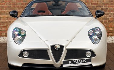 Alfa Romeo 8C Spider 4