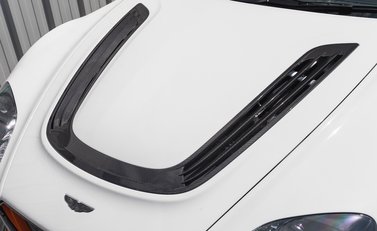 Aston Martin Vantage GT12 25