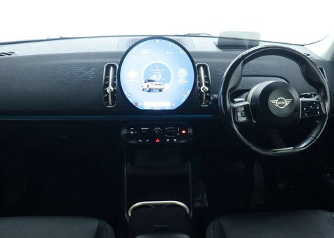 Mini Countryman 1.5C MHEV Classic SUV 5dr Petrol Hybrid Auto Euro 6 (s/s) (170 ps) 19