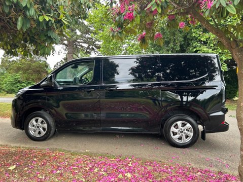 Ford Transit Custom 320 LIMITED L1H1 P/V ECOBOOST 8