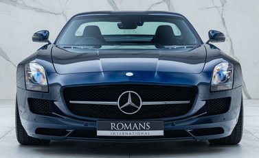 Mercedes-Benz SLS AMG 4