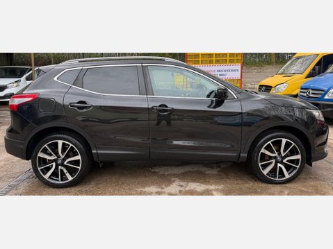 Nissan Qashqai 1.6 dCi Tekna SUV 5dr Diesel Manual 2WD Euro 6 (s/s) (130 ps) 6