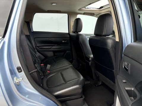 Mitsubishi Outlander 2.0 Outlander GX 4h PHEV Auto 4WD 5dr 27