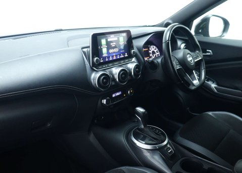 Nissan Juke 1.6 N-Connecta SUV 5dr Petrol Hybrid Auto Euro 6 (143 ps) 44