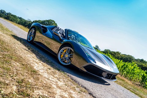 Ferrari 488 Spider 19