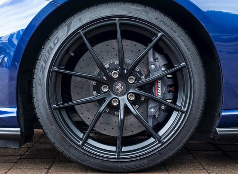 Ferrari 812 Superfast 10