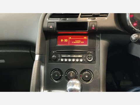 Peugeot 3008 1.6 e-HDi Active SUV 5dr Diesel EGC Euro 5 (s/s) (115 ps) 11