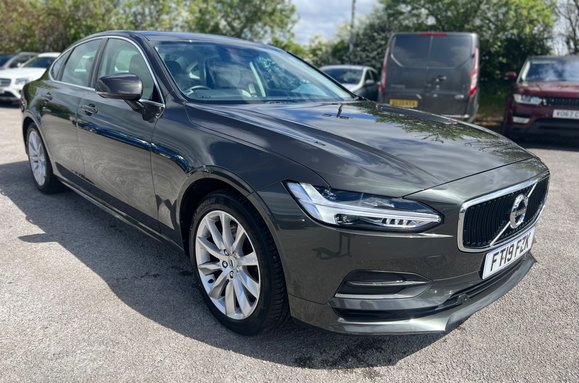 Volvo S90 2.0 T4 MOMENTUM PLUS AUTO 7