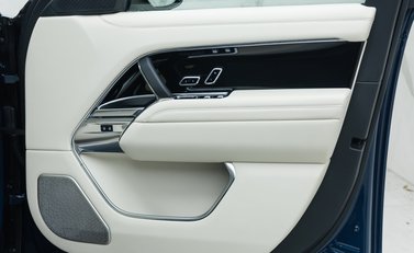 Land Rover Range Rover D350 AUTOBIOGRAPHY 30